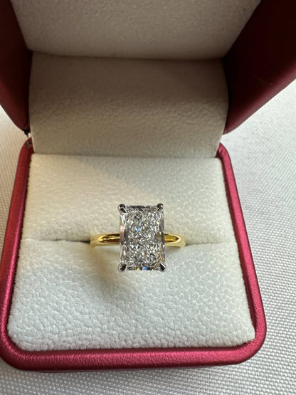 Radiant cut yellow gold ring, 3.02ct, 14K yellow gold — main view