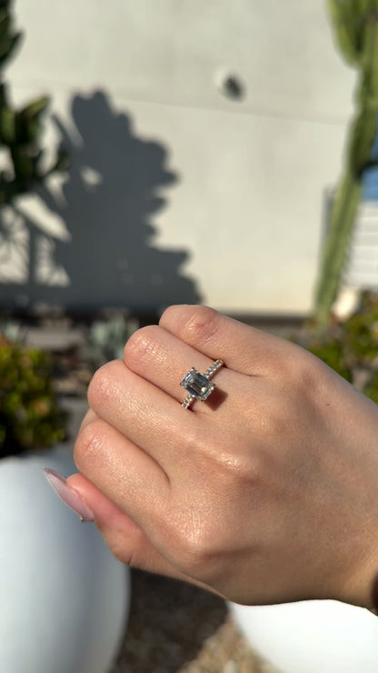 Emerald Cut Diamond Ring | 2ct | IGI Certified